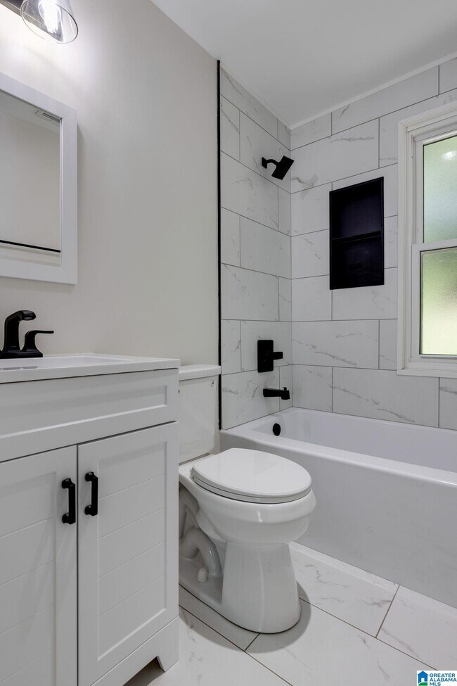 Building Photo - 1700 Valley Ave