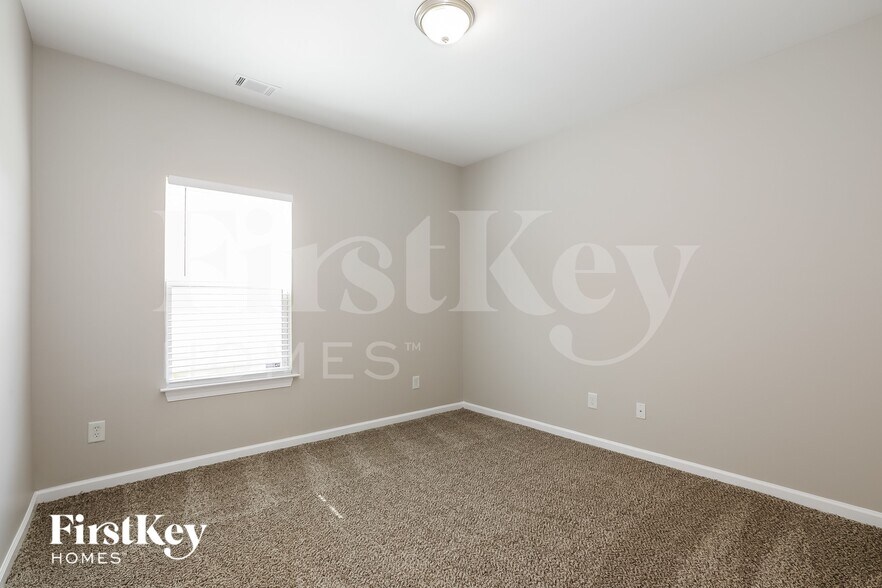 Building Photo - 1490 Scenic View Trace