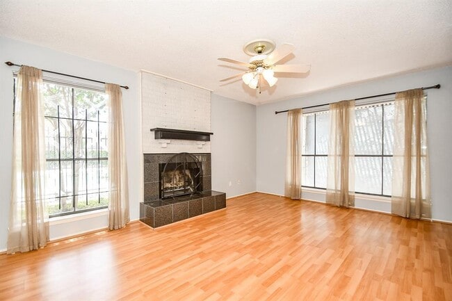 Building Photo - 3200 S Gessner Rd