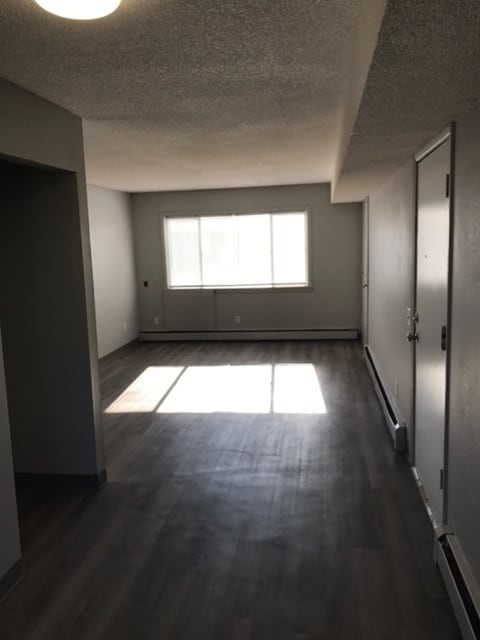 Building Photo - Woodland Park - Red Oak