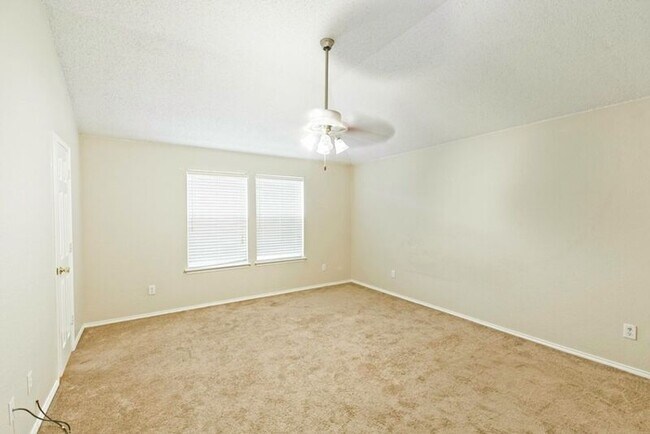 Building Photo - 1118 Water Oak Way