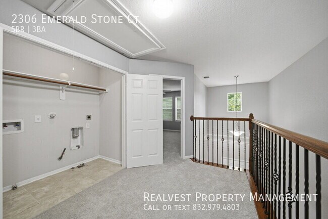 Building Photo - 2306 Emerald Stone Ct