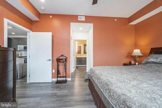 Building Photo - 1501 N 31st St