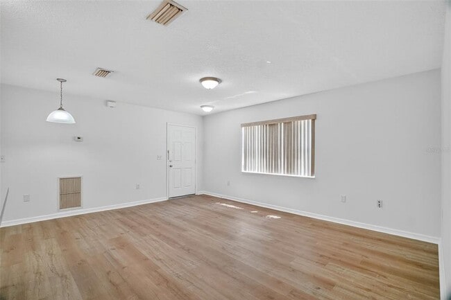 Building Photo - 525 Paulling Dr