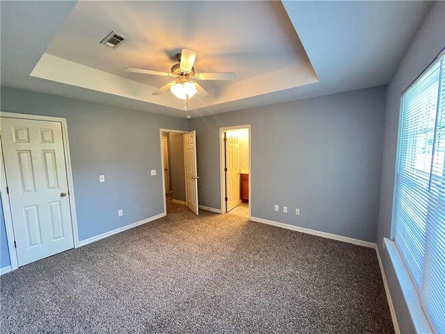 Building Photo - 20835 Justin Dr