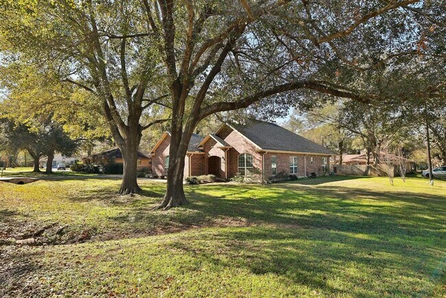 Primary Photo - 2215 Penick Rd