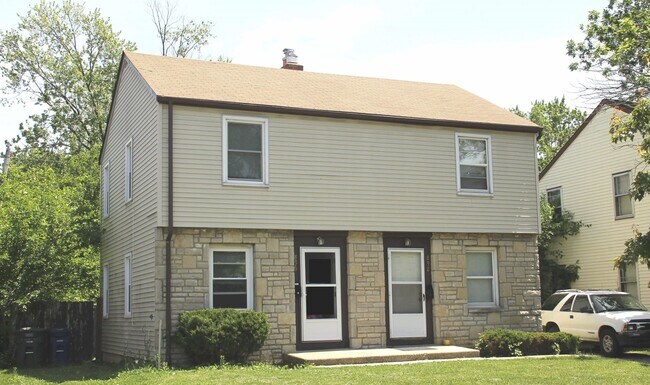Primary Photo - 896-898 S HARRIS AVE, COLUMBUS, OH 43204