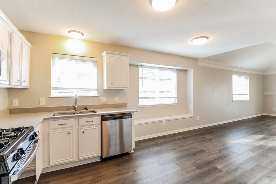 Building Photo - 3506 Pawnee Dr