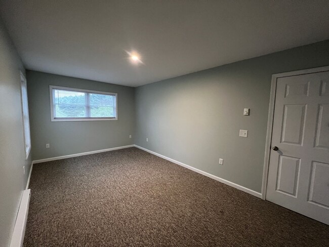 Building Photo - 723 Eastgate Pl