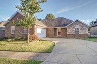 Building Photo - 3 Bedroom with Garage! HOA PAID!
