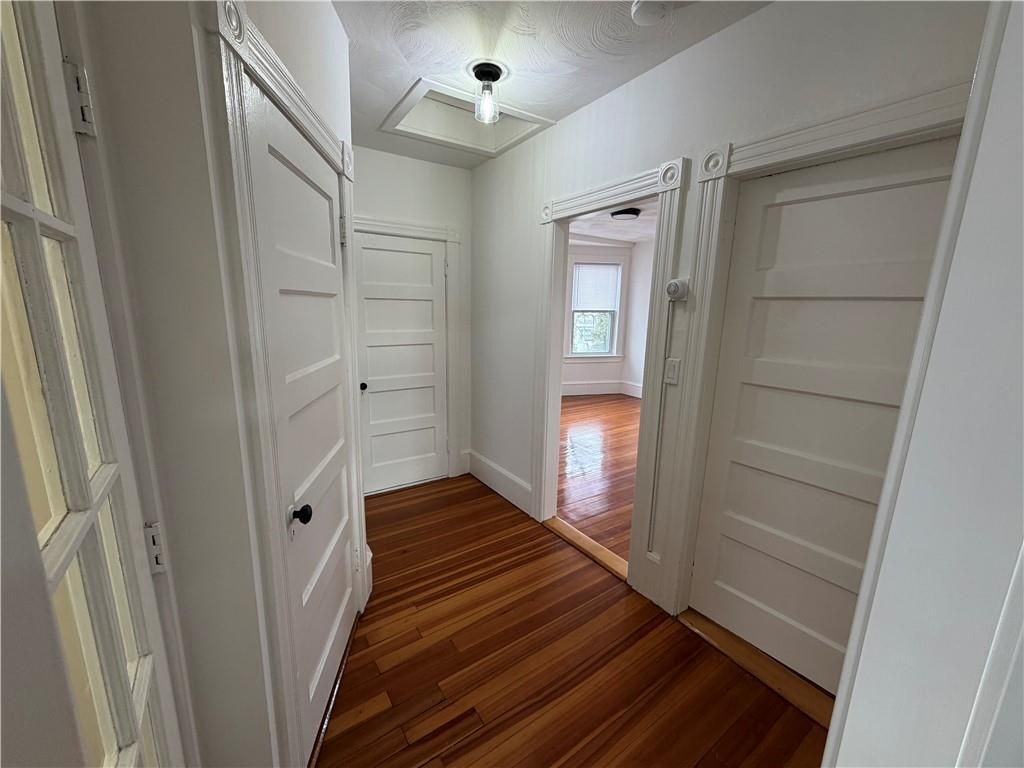 Building Photo - 532 Post Rd