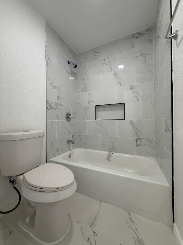 Building Photo - 6614 Robin Forest