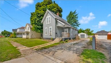 Building Photo - 504 W 21st St