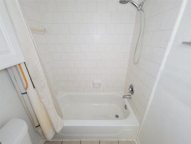 Building Photo - 3610 Honey Creek Dr