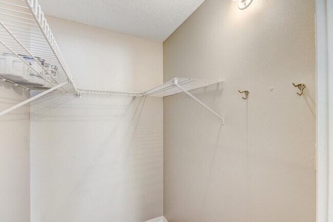 Building Photo - 204 Quayside Cir