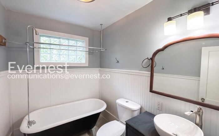 Building Photo - 3617 Monte Vista Dr