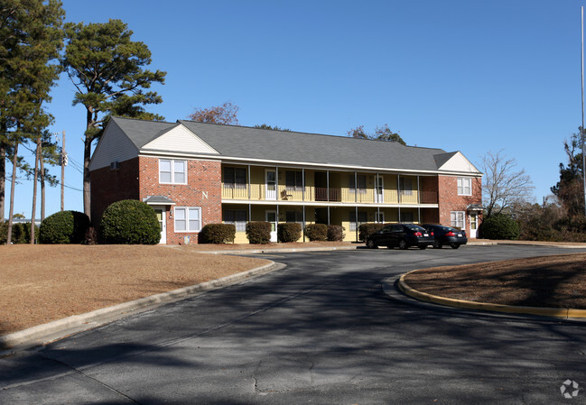 Primary Photo - Carteret Court Apartments