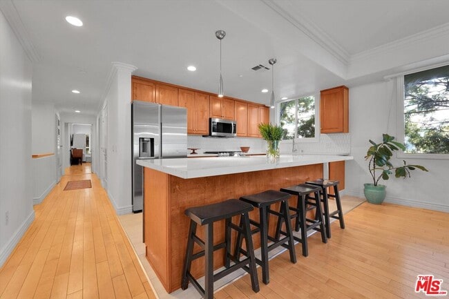 Building Photo - 1601 S Bentley Ave