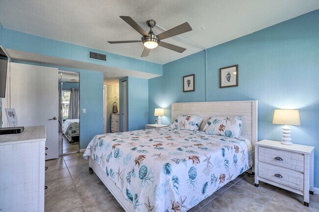 Building Photo - 6372 Palma Del Mar Blvd S