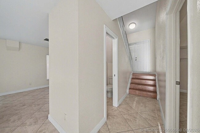 Building Photo - 5789 Woodland Point Dr
