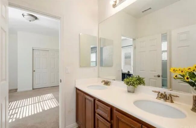 Building Photo - 36395 Pistachio Dr