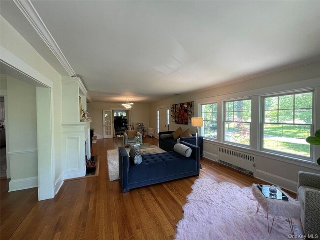 Building Photo - 38 Gedney Park Dr
