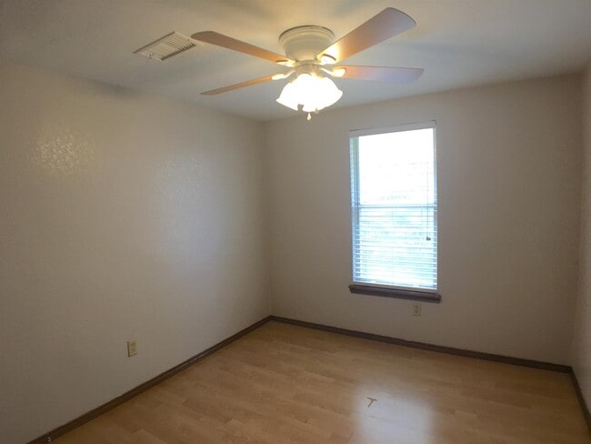 Building Photo - 2135 Goodrich Dr