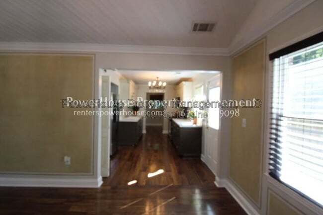 Building Photo - 4017 Doral Dr