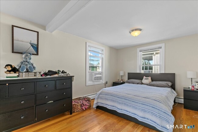 Building Photo - 17 Clinton St