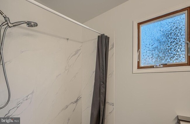 Building Photo - 8301 Whitebark Ct