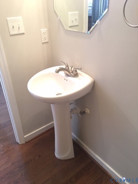 Building Photo - 7474 Pebble Lake Dr