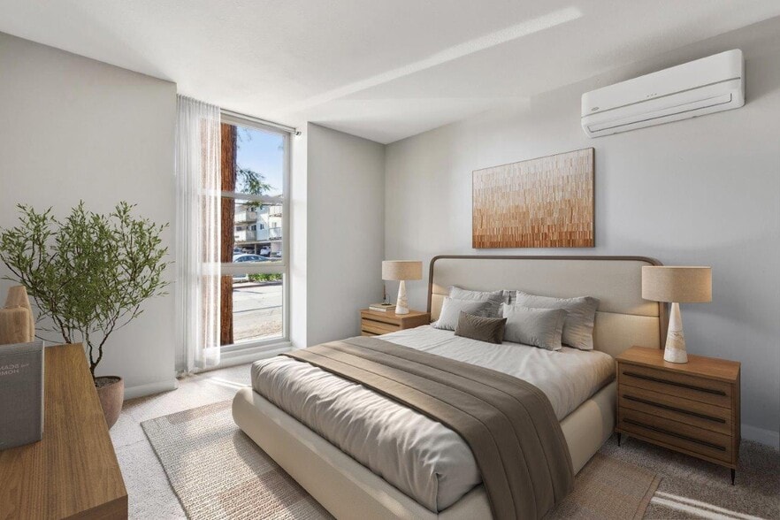 Interior Photo - Atrium Downtown