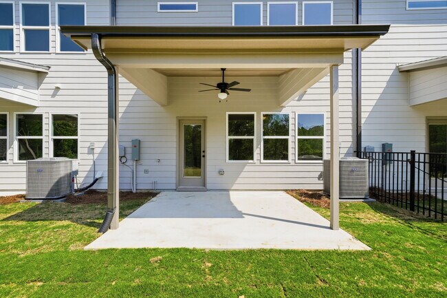 Building Photo - 299 Summit Dr W