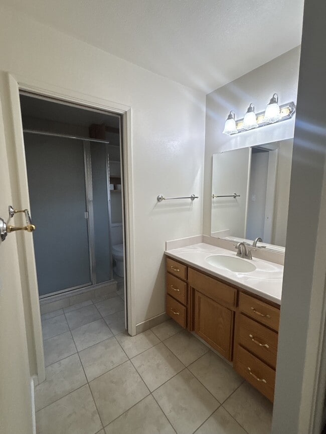 Building Photo - 1816 Fallon Ln