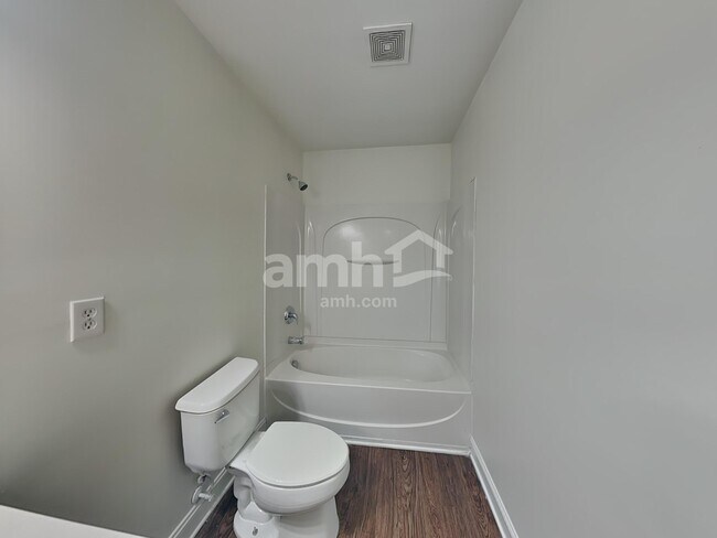 Building Photo - 1005 Theodore Ln