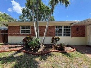 Building Photo - 5122 SW 92nd Ter