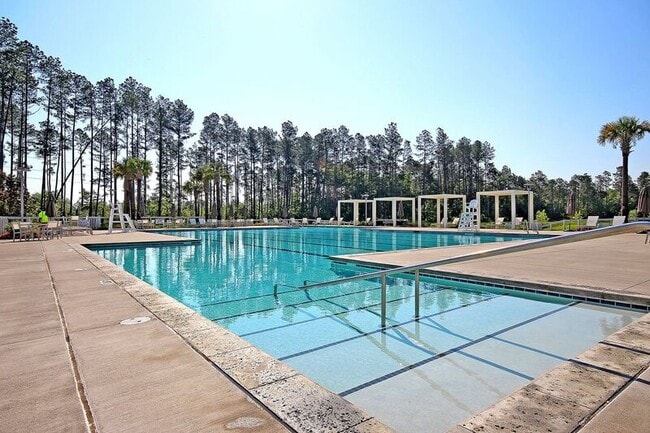 Building Photo - 146 Winding Branch Dr