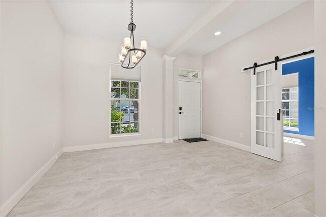 Building Photo - 212 Ficus St