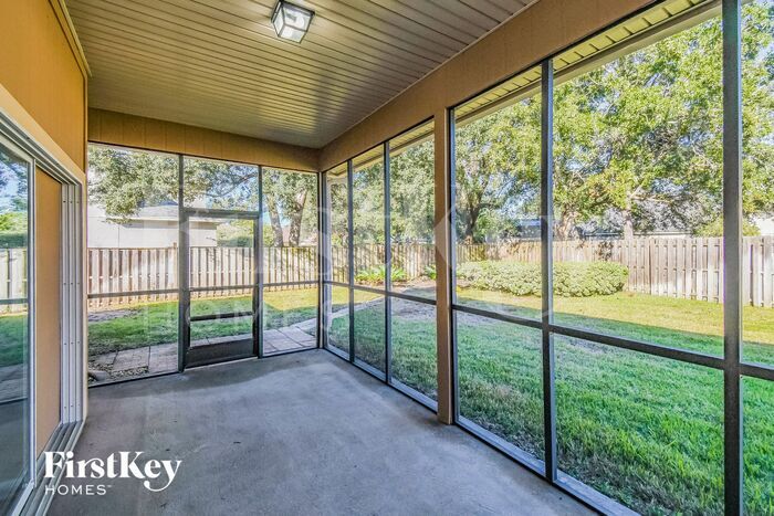 Building Photo - 86245 Sand Hickory Trail
