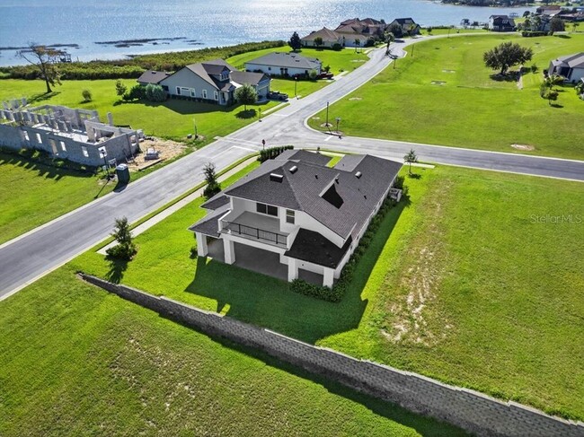 Building Photo - 200 Snowy Orchid Way