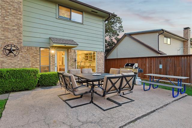 Building Photo - 7841 El Pensador Dr