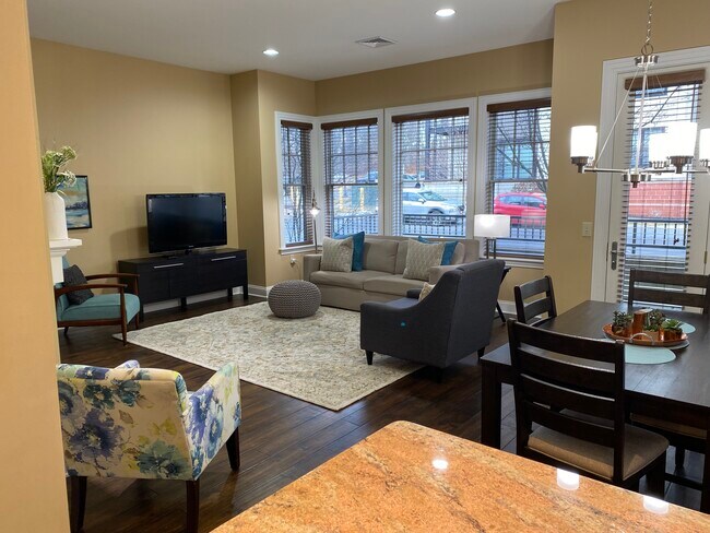 Building Photo - 30 Whistler Ct