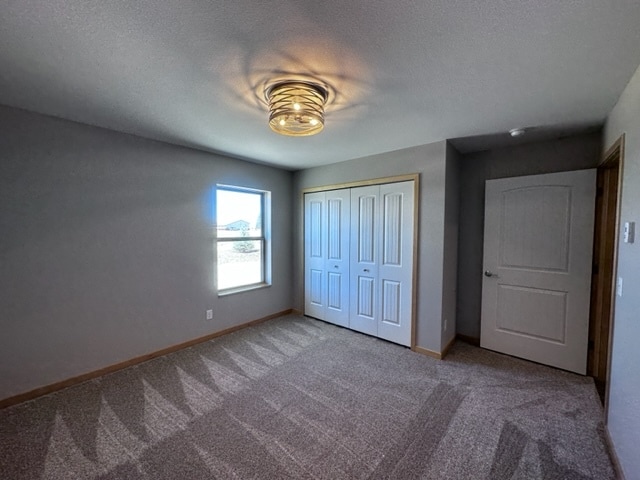 Building Photo - 404 Walnut Ct E