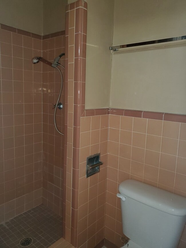 Building Photo - 814 E Ebony Dr