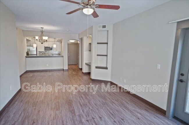 Building Photo - 24595 Town Center Dr
