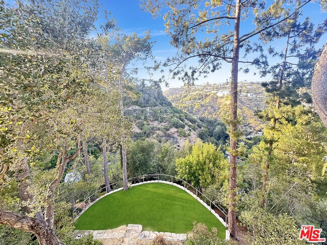 Building Photo - 8265 Mannix Dr