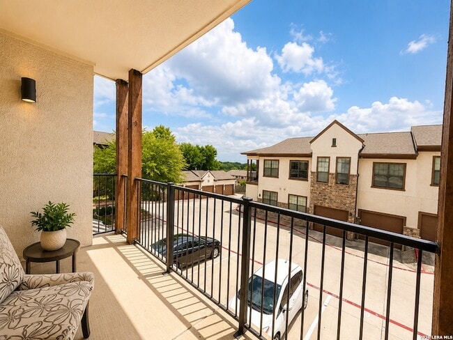 Building Photo - 7342 Oak Manor Dr