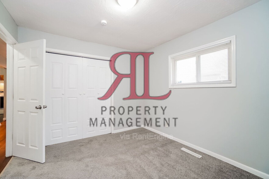 Building Photo - 2262 Century Dr