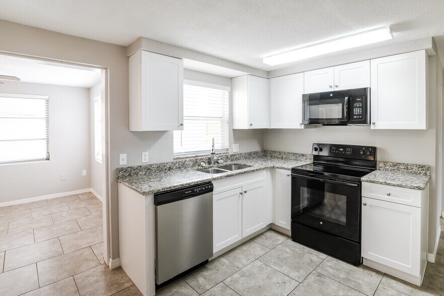 Building Photo - 4024 Cranbrook Pl