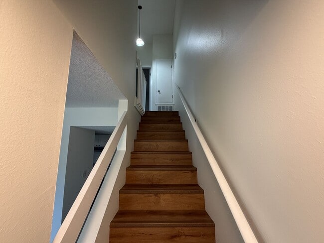 Building Photo - Pet Friendly & Completely remodeled 2 bedroom 1.5 bath townhouse available for rent!